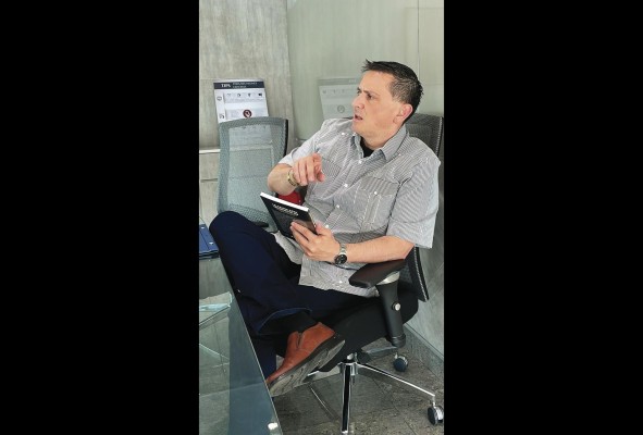 Freddy Serrano visitó Panamá para un conversatorio sobre consultoría política. Freddy Serrano visitó Panamá para un conversatorio sobre consultoría política.