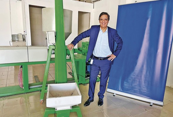 El gerente general de Nestlé Panamá, Alejandro Pereira, durante la inauguración de la planta de Botellas de Amor El gerente general de Nestlé Panamá, Alejandro Pereira, durante la inauguración de la planta de Botellas de Amor