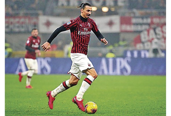 Ibrahimovic durante el partido encontró los espacios suficientes para explotar todo su talento. Ibrahimovic durante el partido encontró los espacios suficientes para explotar todo su talento.