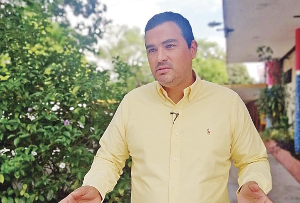 Alonso Ramos sociólogo. Alonso Ramos sociólogo.