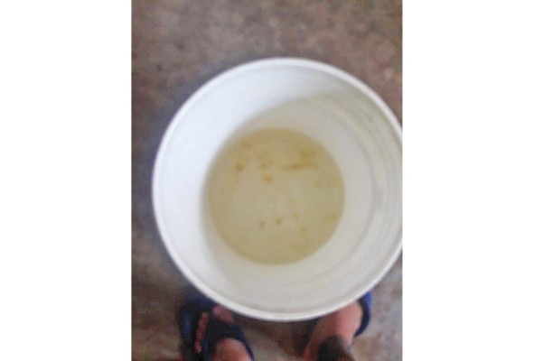 Muestra de agua 'potable' de una de las penitenciarías de la ciudad de Panamá. Muestra de agua 'potable' de una de las penitenciarías de la ciudad de Panamá.