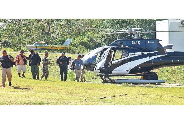 El Senan movilizó a 108 personas a la comarca, efectuó 16 horas de vuelo. El Senan movilizó a 108 personas a la comarca, efectuó 16 horas de vuelo.