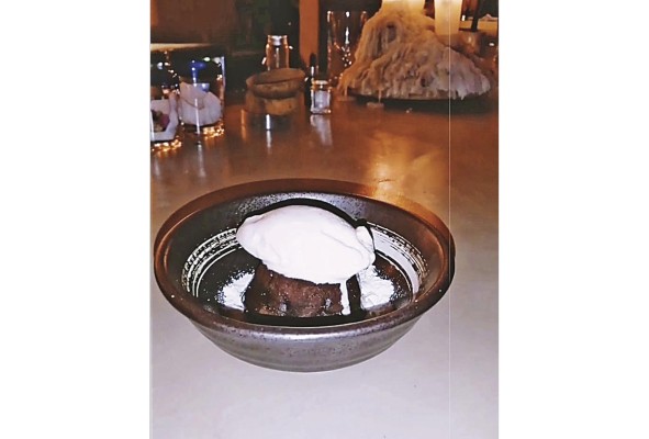 'Brownie' de chocolate, con helado de café y tequila 'Brownie' de chocolate, con helado de café y tequila