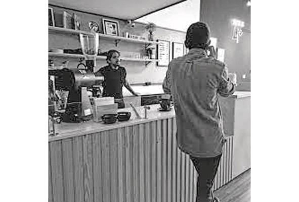 En Longplay se puede tomar un rico café, trabajar o reunirse con amigos En Longplay se puede tomar un rico café, trabajar o reunirse con amigos
