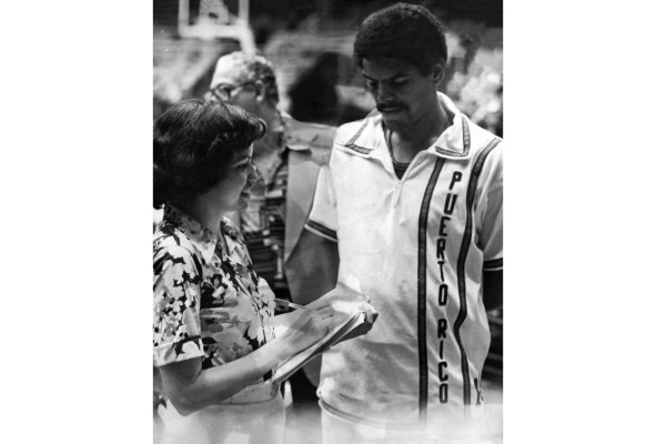 El gigante boricua Raymond Dalmau fue entrevistado por Montilla, en el marco del Centrobasket en Panamá. El gigante boricua Raymond Dalmau fue entrevistado por Montilla, en el marco del Centrobasket en Panamá.