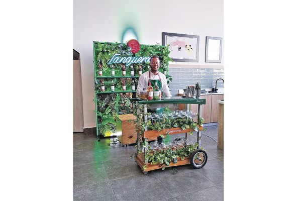 “Me parece que la cocina afropanameña 'per se' tiene ya un lugar en la gastronomía panameña y esto ha pasado frente a mis ojos”, dijo Isaac Villaverde. “Me parece que la cocina afropanameña 'per se' tiene ya un lugar en la gastronomía panameña y esto ha pasado frente a mis ojos”, dijo Isaac Villaverde.