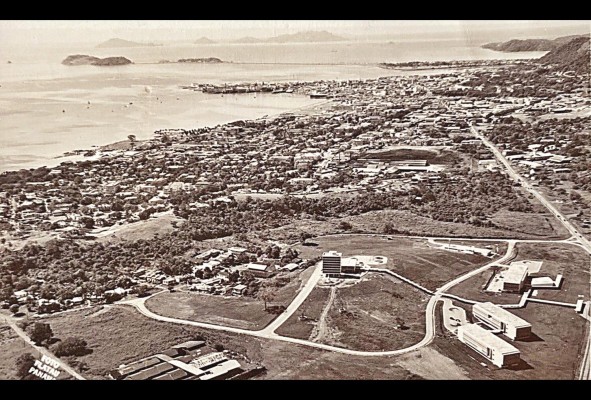 La nueva Ciudad Universitaria en el barrio El Cangrejo de la ciudad de Panamá, circa 1950 La nueva Ciudad Universitaria en el barrio El Cangrejo de la ciudad de Panamá, circa 1950
