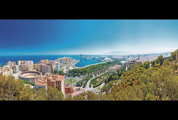 Vista aérea de la ciudad de Málaga, España. Vista aérea de la ciudad de Málaga, España.