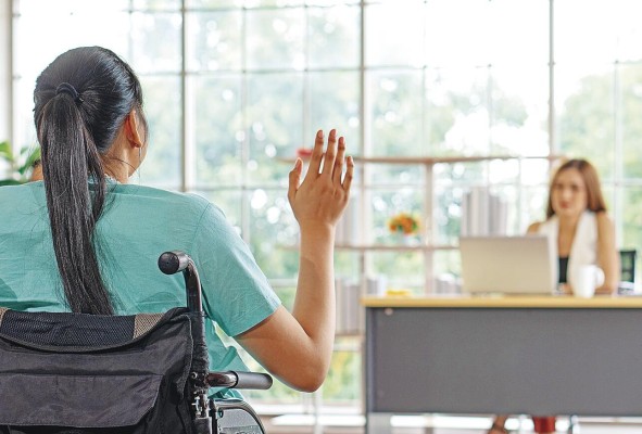Actualmente la empleabilidad de las personas con discapacidad ha aumentado, pero Atencio enfatizó que se necesita mayor sensibilización social. Actualmente la empleabilidad de las personas con discapacidad ha aumentado, pero Atencio enfatizó que se necesita mayor sensibilización social.