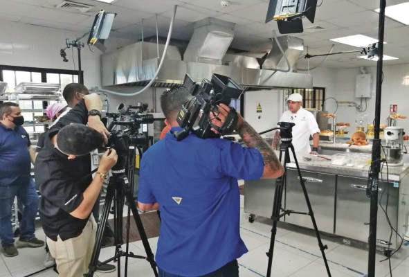 'Todo lo que sé', instructores culinarios comparten sus conocimientos 'Todo lo que sé', instructores culinarios comparten sus conocimientos