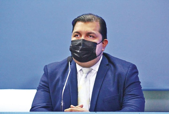 Leonardo Labrador, jefe de Epidemiología del Ministerio de Salud Leonardo Labrador, jefe de Epidemiología del Ministerio de Salud