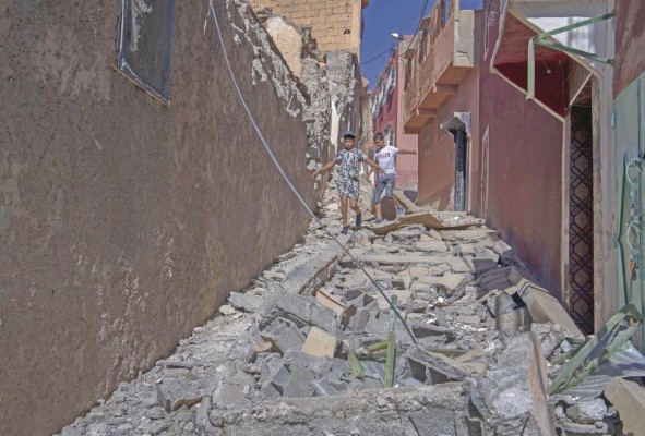 El número de muertos en el terremoto que azotó anoche Marruecos superó la barrera de los mil. El número de muertos en el terremoto que azotó anoche Marruecos superó la barrera de los mil.