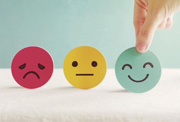La salud es un regalo de la vida; es algo que recibes y que continúas recibiendo cada día. La salud es un regalo de la vida; es algo que recibes y que continúas recibiendo cada día.