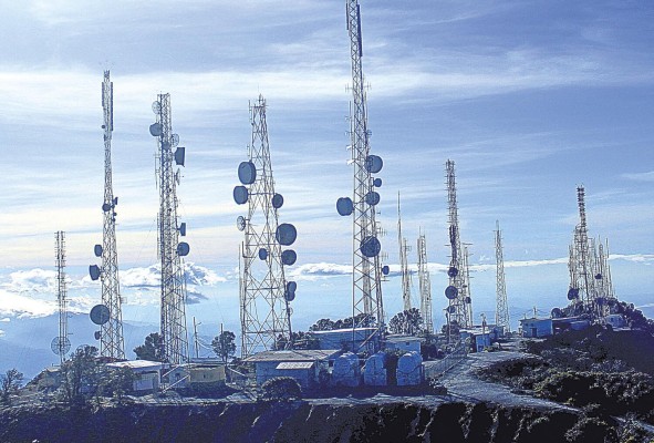 Las antenas está ubicadas en Colón. Las antenas está ubicadas en Colón.