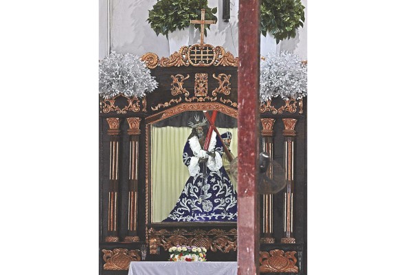 Cristo Negro de Portobelo, una figura con la que se honran acciones milagrosas y tradiciones. Cristo Negro de Portobelo, una figura con la que se honran acciones milagrosas y tradiciones.