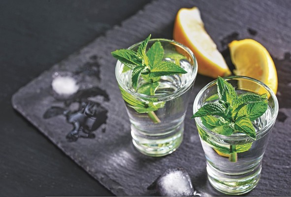 En países latinoamericanos como El Salvador, México y Chile el consumo de Vodka es alto, siendo de las preferidas. En países latinoamericanos como El Salvador, México y Chile el consumo de Vodka es alto, siendo de las preferidas.