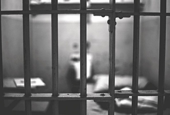 'Reflexiones de un penalista' aboga por un cambio de mentalidad entre los profesionales de la justicia, quienes deberán dar prioridad a los derechos humanos. 'Reflexiones de un penalista' aboga por un cambio de mentalidad entre los profesionales de la justicia, quienes deberán dar prioridad a los derechos humanos.