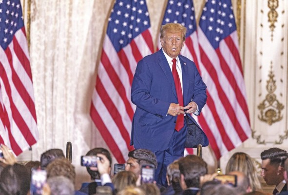 El expresidente Donald Trump durante su comparecencia en Mar-a-Lago, Palm Beach, Florida. El expresidente Donald Trump durante su comparecencia en Mar-a-Lago, Palm Beach, Florida.
