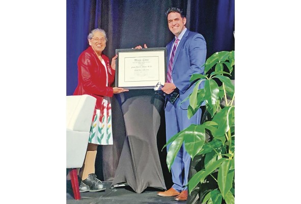 Pablo Moreno Franco fue distinguido con el premio Diamond Award. Pablo Moreno Franco fue distinguido con el premio Diamond Award.