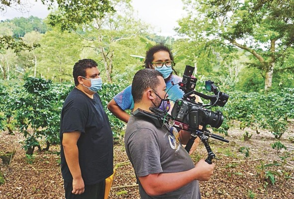 Rodaje del documental “Cotito”, que narra la masacre ocurrida en Tierras Altas panameñas en 1941, contra una comuna de colonos suizo alemanes Rodaje del documental “Cotito”, que narra la masacre ocurrida en Tierras Altas panameñas en 1941, contra una comuna de colonos suizo alemanes