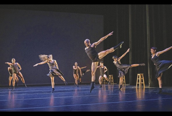 El FAE celebra su 11º versión y busca volver a reunir en Panamá las mejores compañías y especialistas del mundo del teatro y la danza contemporánea con énfasis en Iberoamérica. El FAE celebra su 11º versión y busca volver a reunir en Panamá las mejores compañías y especialistas del mundo del teatro y la danza contemporánea con énfasis en Iberoamérica.