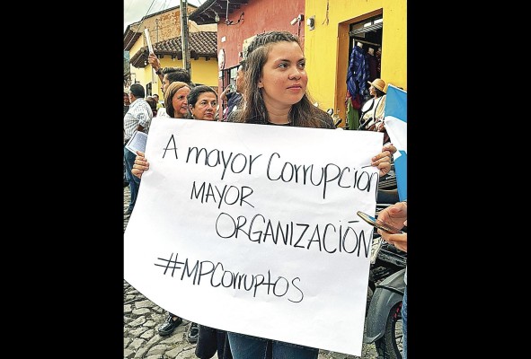 Según la Ley Electoral y de Partidos Políticos, una vez se arranca el proceso electoral y hasta que termine, no puede ser suspendido. Según la Ley Electoral y de Partidos Políticos, una vez se arranca el proceso electoral y hasta que termine, no puede ser suspendido.