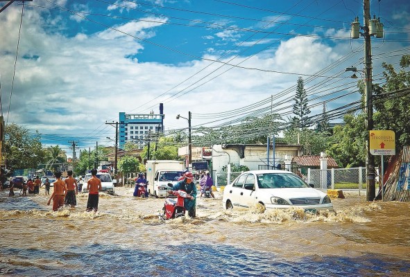 Las inundaciones en Panamá se han incrementado desde el año 1993, registrándose un aumento en casas afectadas indirectamente. Las inundaciones en Panamá se han incrementado desde el año 1993, registrándose un aumento en casas afectadas indirectamente.