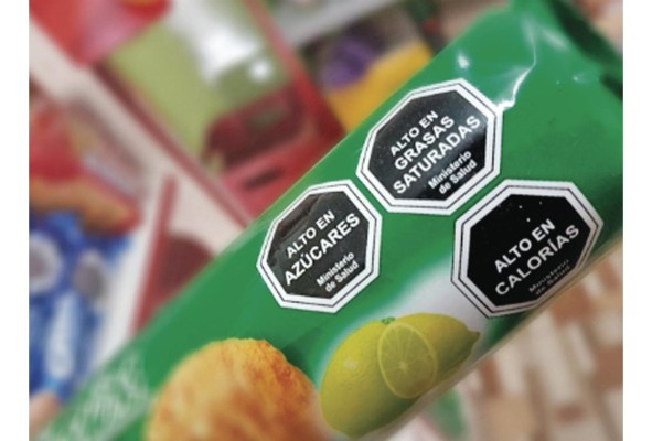 'Las industrias de alimentos se preocupan más por la duración de sus productos que por la salud de sus consumidores' 'Las industrias de alimentos se preocupan más por la duración de sus productos que por la salud de sus consumidores'
