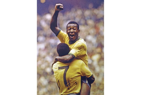 Pelé y su encuentro con la tarea del periodismo Pelé y su encuentro con la tarea del periodismo