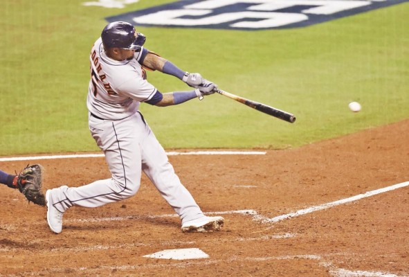 En el último encuentro, Houston usó seis lanzadores, y el 'bullpen' de los Astros mantuvo a Atlanta sin anotaciones durante las últimas seis entradas del juego de pelota. En el último encuentro, Houston usó seis lanzadores, y el 'bullpen' de los Astros mantuvo a Atlanta sin anotaciones durante las últimas seis entradas del juego de pelota.