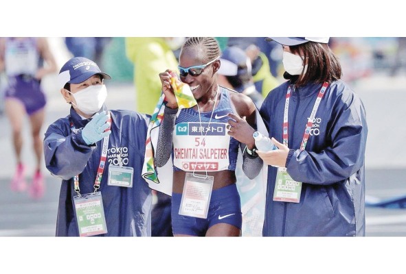 El mundial de atletismo se aplazó para el 2021. El mundial de atletismo se aplazó para el 2021.