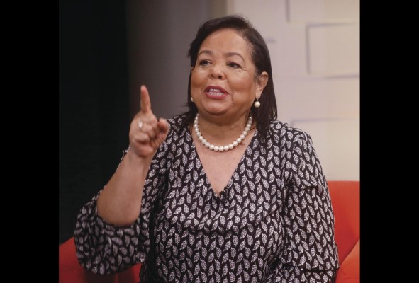 Maribel Jaén: 'Estamos sentados en una gran pila de dinero que es el que centraliza el proceso' Maribel Jaén: 'Estamos sentados en una gran pila de dinero que es el que centraliza el proceso'