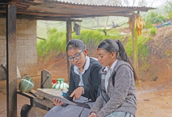 El siglo XXI será de conocimiento intensivo. Los avances en educación definirán las posibilidades de los países. El siglo XXI será de conocimiento intensivo. Los avances en educación definirán las posibilidades de los países.