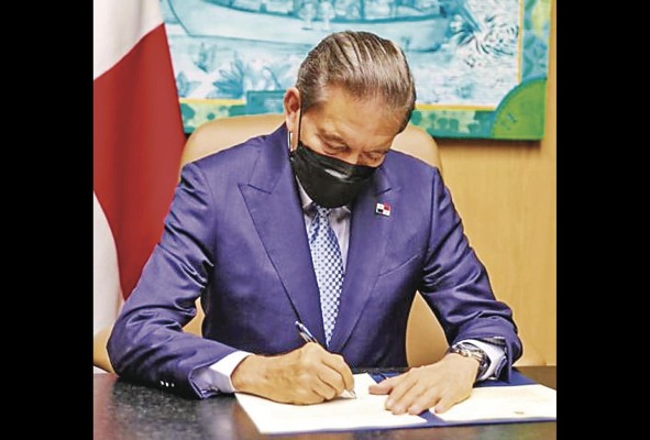 Presidente Laurentino Cortizo Cohen. Presidente Laurentino Cortizo Cohen.