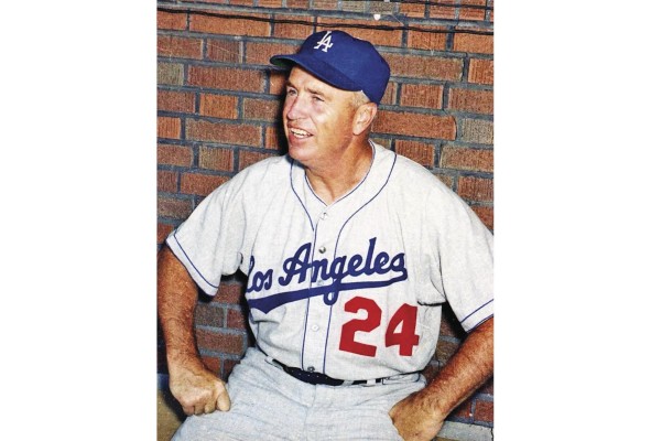Alston fue un jugador de béisbol estadounidense y gerente de la Major League Baseball (MLB). Alston fue un jugador de béisbol estadounidense y gerente de la Major League Baseball (MLB).
