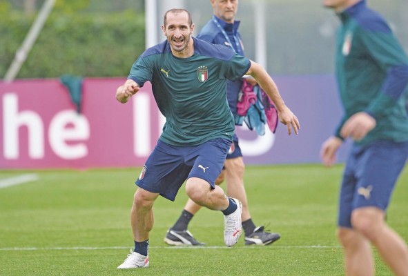 Giorgio Chiellini con la Selección de Italia. Giorgio Chiellini con la Selección de Italia.
