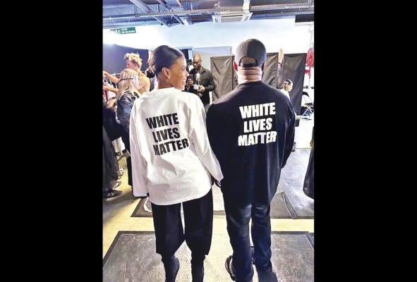 Kanye West, rapero y diseñador de Yeezy, junto a su amiga Candace Owens en el París Fashion Week. Kanye West, rapero y diseñador de Yeezy, junto a su amiga Candace Owens en el París Fashion Week.