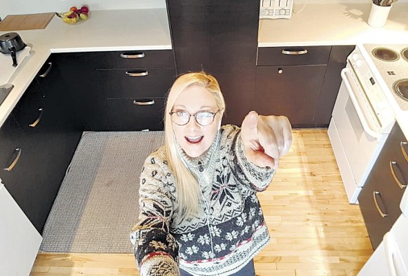 Desde Canadá, Ana Cirré ha hecho buen uso de la tecnología para continuar con su proyecto musical Desde Canadá, Ana Cirré ha hecho buen uso de la tecnología para continuar con su proyecto musical