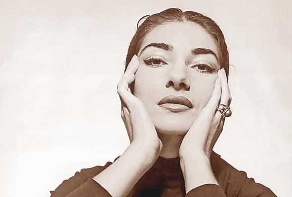 El libro de Lyndsy Spence nos cuenta un poco más sobre la vida de Callas fuera de los escenarios. El libro de Lyndsy Spence nos cuenta un poco más sobre la vida de Callas fuera de los escenarios.