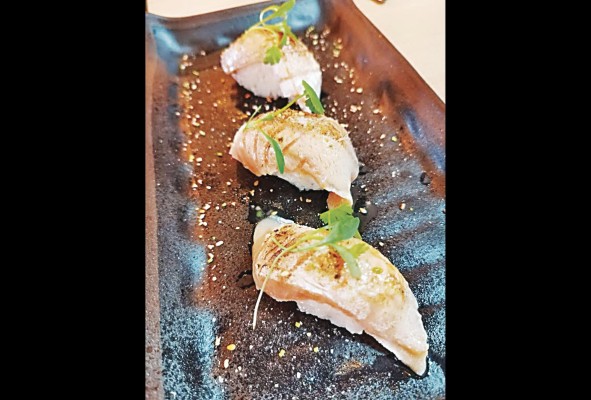 Nigiri saketoro Nigiri saketoro