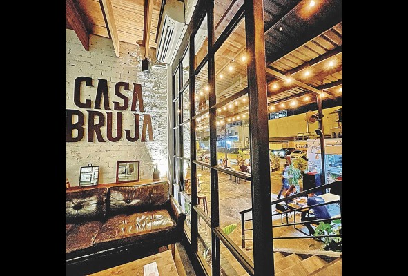 Tap Room de Casa Bruja Tap Room de Casa Bruja