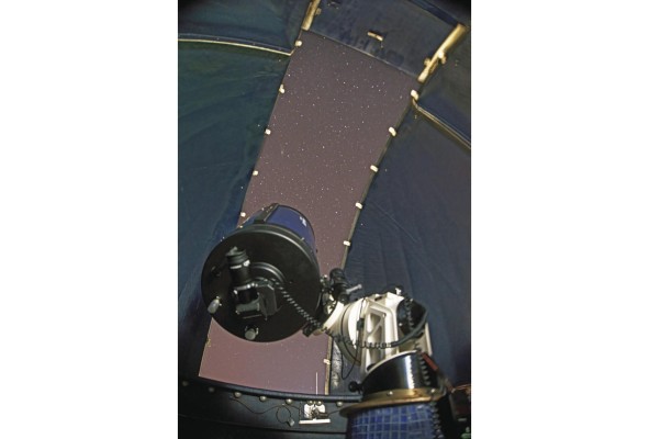 Telescopio Meade 14” SC fue donado por la Embajada de Francia en 2004. Telescopio Meade 14” SC fue donado por la Embajada de Francia en 2004.
