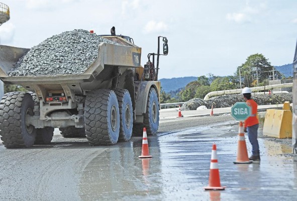 Comprometidos con la seguridad en las vías del proyecto. Comprometidos con la seguridad en las vías del proyecto.