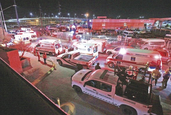 Equipos de emergencia llegan al Instituto Nacional de Migración (INM), en Ciudad Juárez, Chihuahua. Equipos de emergencia llegan al Instituto Nacional de Migración (INM), en Ciudad Juárez, Chihuahua.