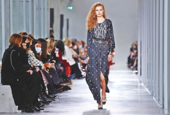 Chanel, capitaneada por Virginie Viard tras la muerte en 2019 de Karl Lagerfeld. Chanel, capitaneada por Virginie Viard tras la muerte en 2019 de Karl Lagerfeld.