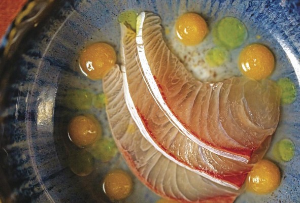 Según el chef, la cocina japonesa le ha aportado muchas cosas a todo el mundo, no solo a Perú. Según el chef, la cocina japonesa le ha aportado muchas cosas a todo el mundo, no solo a Perú.
