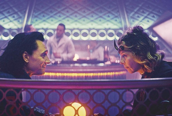 Los actores Tom Hiddleston (Loki) y Sophia Di Martino (Sylvie), parte del elenco de la segunda temporada de Loki. Los actores Tom Hiddleston (Loki) y Sophia Di Martino (Sylvie), parte del elenco de la segunda temporada de Loki.