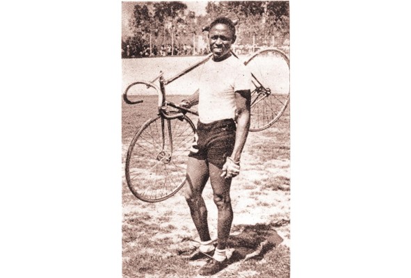 El ciclista capitalino Óscar Layne ha sido el mejor atleta istmeño que ha tenido este deporte en toda su historia. El ciclista capitalino Óscar Layne ha sido el mejor atleta istmeño que ha tenido este deporte en toda su historia.