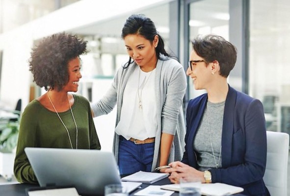 Mundo Mujer lleva a cabo programas radiales y cápsulas en redes sociales. Mundo Mujer lleva a cabo programas radiales y cápsulas en redes sociales.