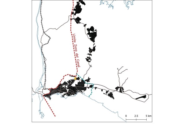 Año 1965. Miraflores (en amarillo) es un barrio periférico, muy próximo al límite de la ciudad decretado por acuerdo municipal en 1953 (celeste) y al límite con la antigua Zona del Canal (rojo). Año 1965. Miraflores (en amarillo) es un barrio periférico, muy próximo al límite de la ciudad decretado por acuerdo municipal en 1953 (celeste) y al límite con la antigua Zona del Canal (rojo).